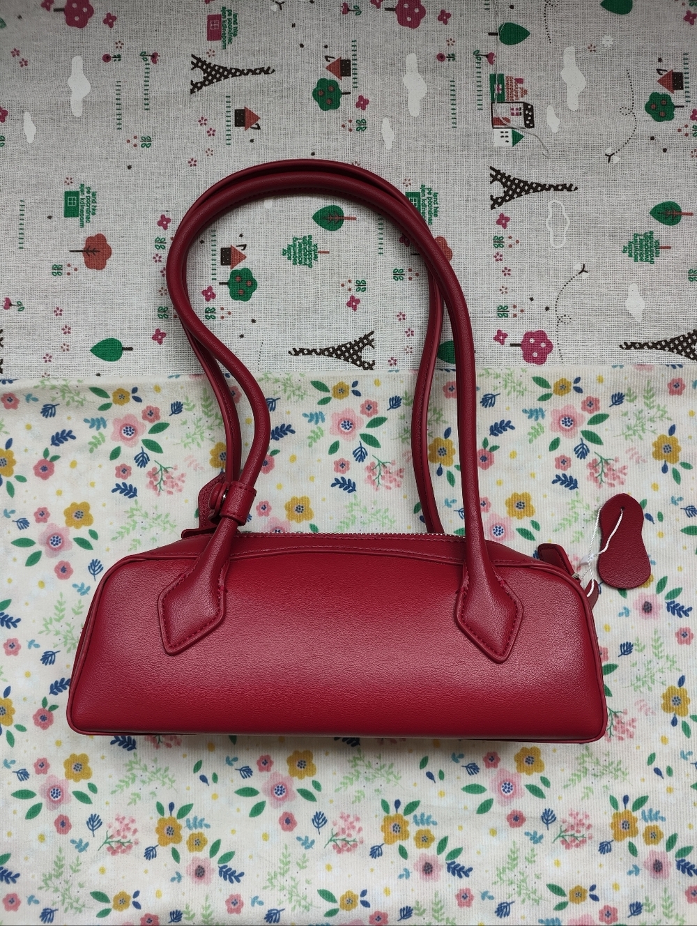 ALAÏA Red Baguette Shoulder Bag - Picture 5 of 7